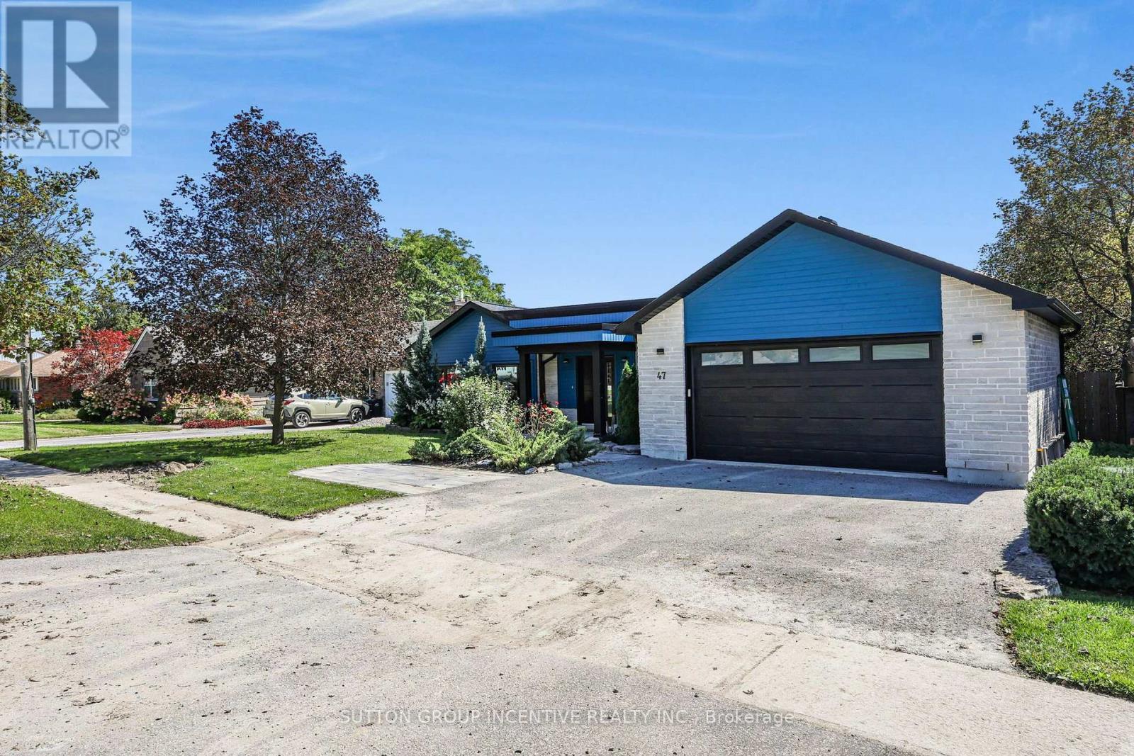 47 Shanty Bay Road, Barrie (North Shore), Ontario L4M 1C9 - Photo 2 - S13764348