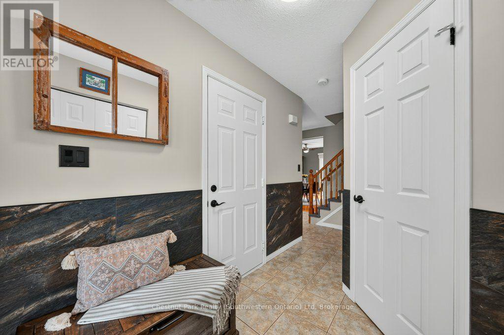 48 - 31 Schroder Crescent, Guelph (Grange Road), Ontario  N1E 7M6 - Photo 11 - X13764338