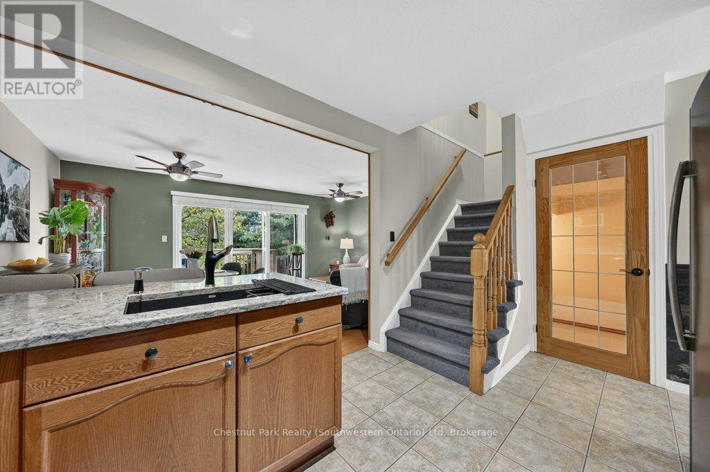 48 - 31 Schroder Crescent, Guelph (Grange Road), Ontario  N1E 7M6 - Photo 22 - X13764338