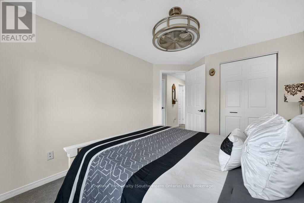 48 - 31 Schroder Crescent, Guelph (Grange Road), Ontario  N1E 7M6 - Photo 35 - X13764338