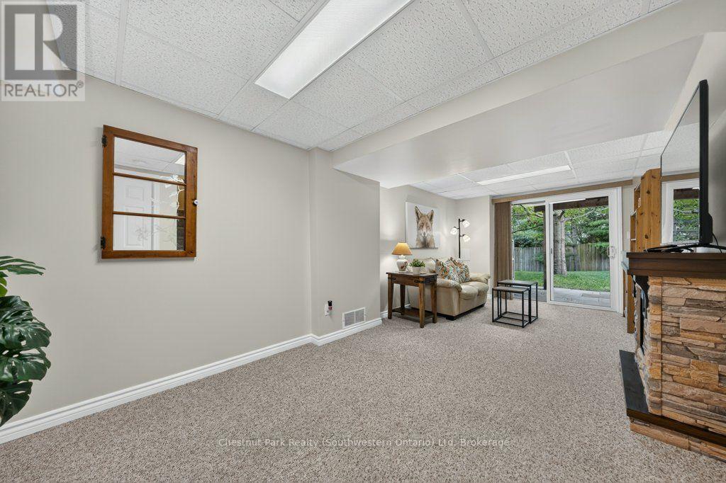 48 - 31 Schroder Crescent, Guelph (Grange Road), Ontario  N1E 7M6 - Photo 40 - X13764338