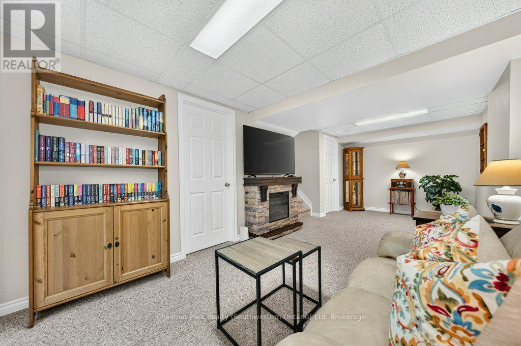 48 - 31 Schroder Crescent, Guelph (Grange Road), Ontario  N1E 7M6 - Photo 41 - X13764338