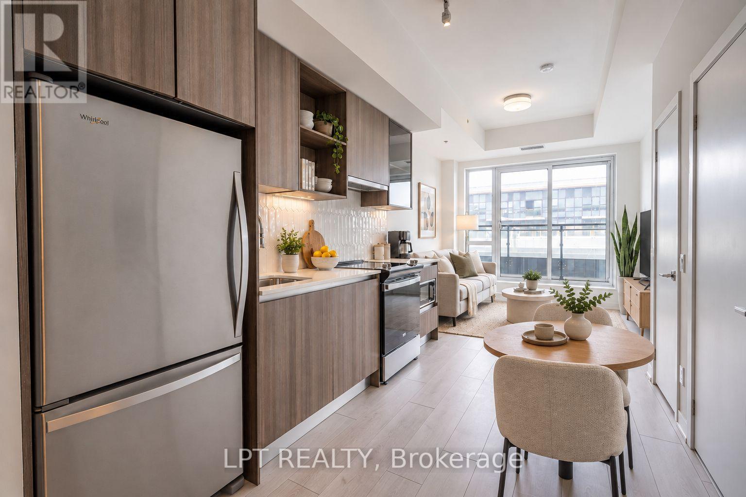 LPH12 - 405 DUNDAS STREET W