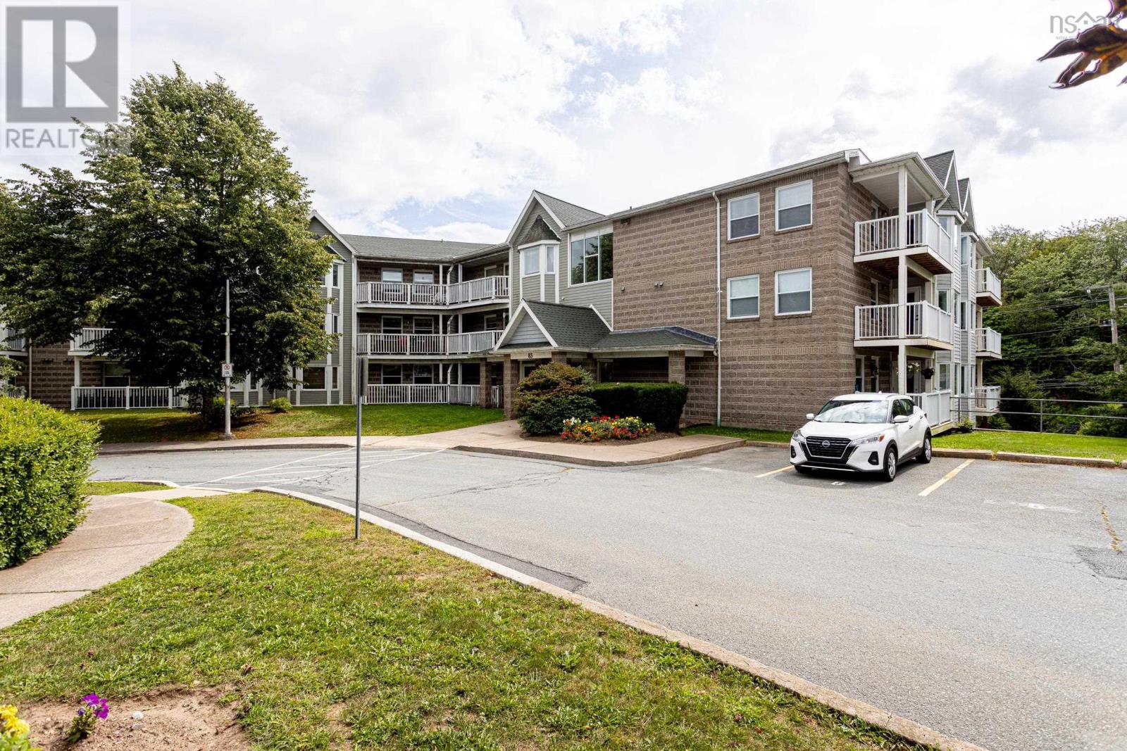 312 83 Kearney Lake Road, Halifax, Nova Scotia  B3M 4E6 - Photo 1 - 202622834