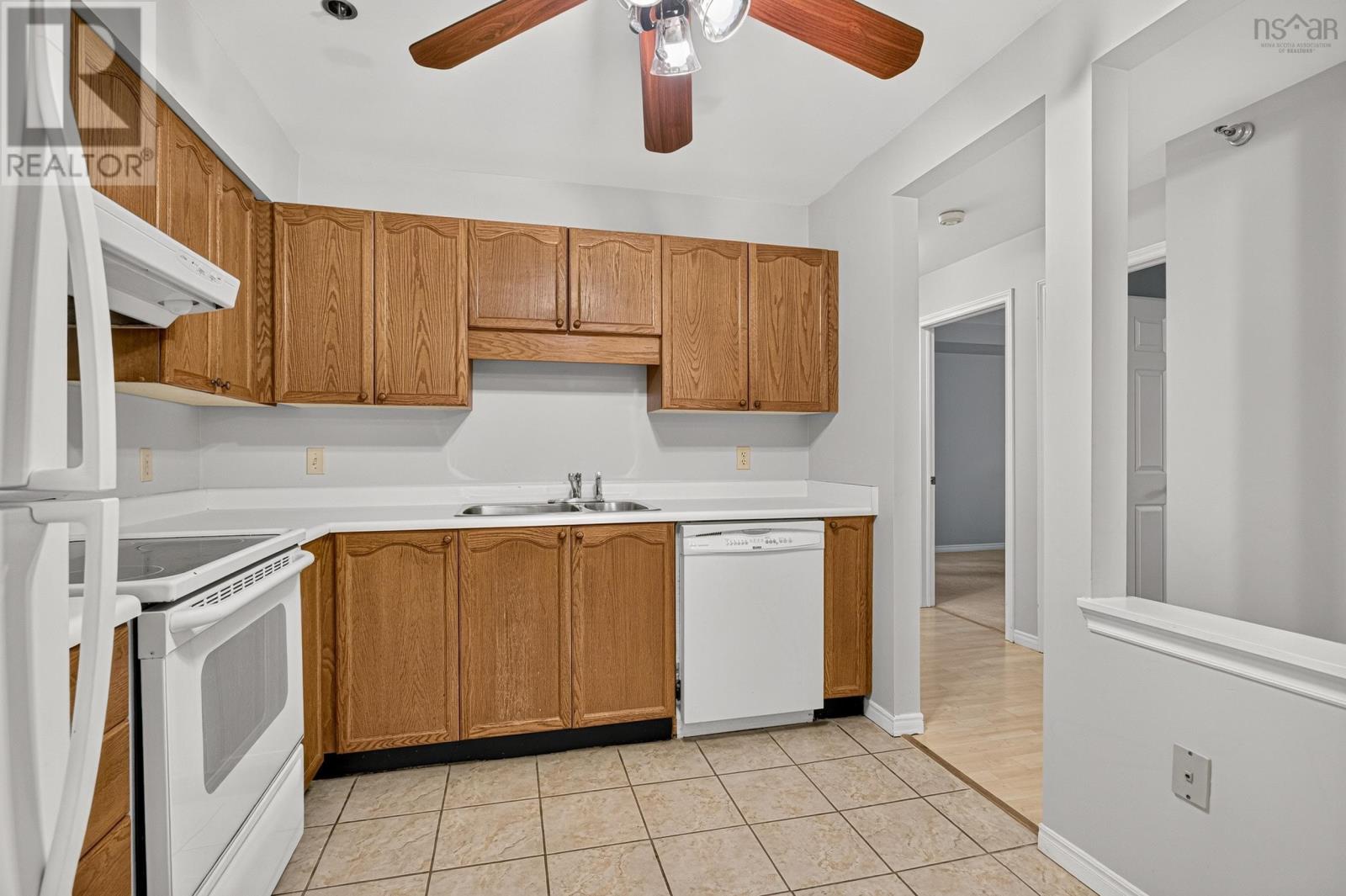 312 83 Kearney Lake Road, Halifax, Nova Scotia  B3M 4E6 - Photo 5 - 202622834
