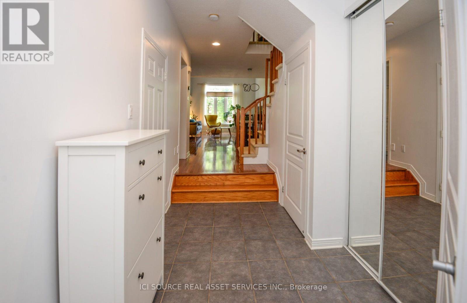 25 Saddlesmith Circle, Ottawa, Ontario  K2M 2Y8 - Photo 2 - X13764282