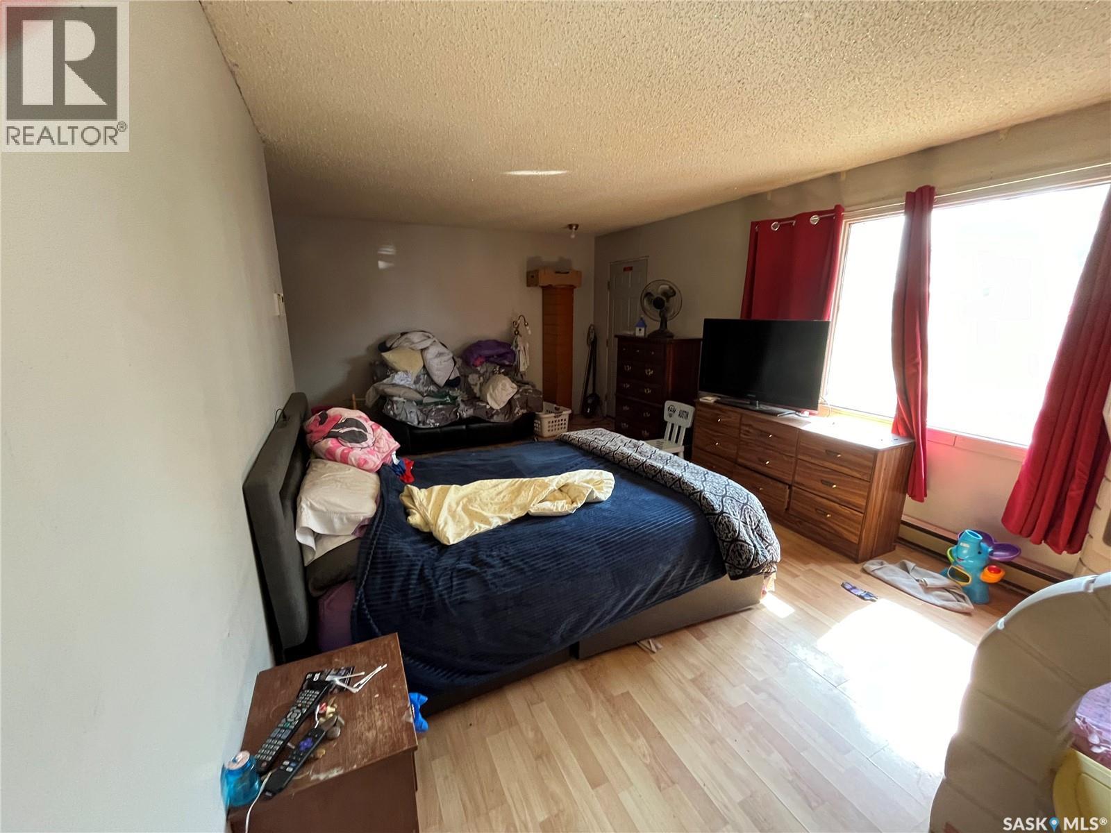128 1st Avenue S, Coronach, Saskatchewan  S0H 0Z0 - Photo 32 - SK047997