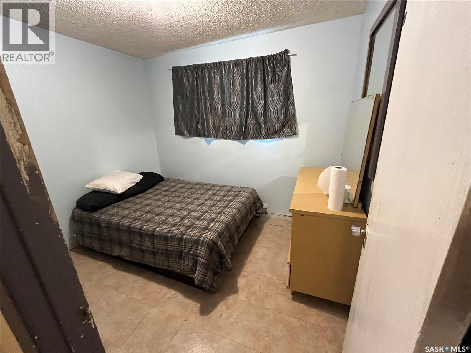 128 1st Avenue S, Coronach, Saskatchewan  S0H 0Z0 - Photo 38 - SK047997