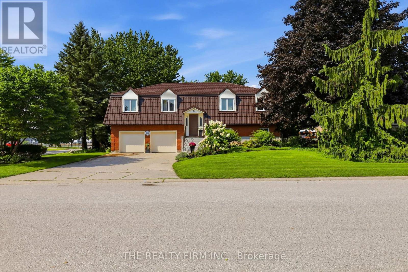 1 Hueston Drive, Thames Centre, Ontario  N0M 2P0 - Photo 1 - X13764402