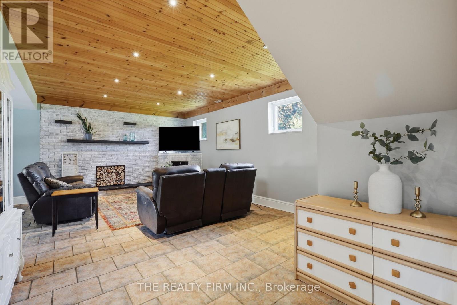 1 Hueston Drive, Thames Centre, Ontario  N0M 2P0 - Photo 21 - X13764402