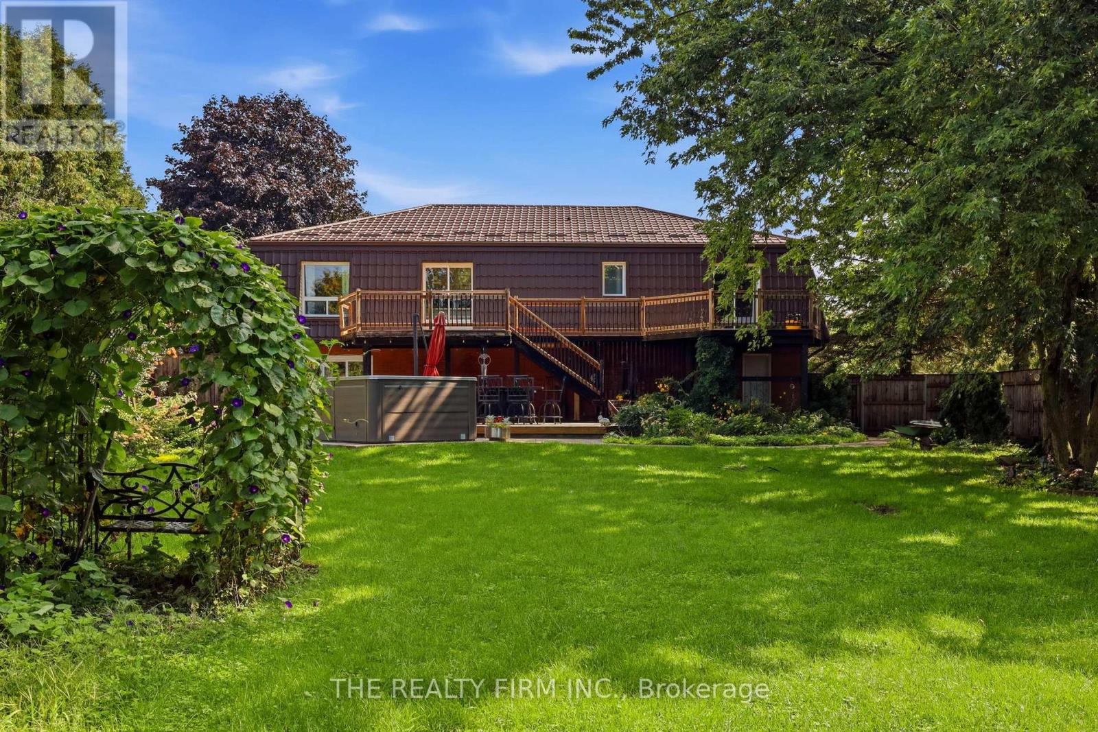 1 Hueston Drive, Thames Centre, Ontario  N0M 2P0 - Photo 30 - X13764402