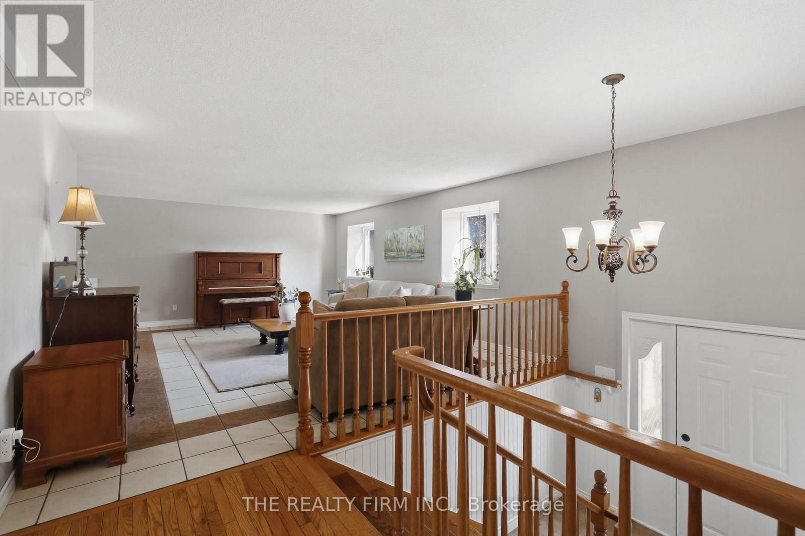 1 Hueston Drive, Thames Centre, Ontario  N0M 2P0 - Photo 5 - X13764402