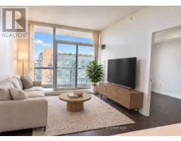 404 - 66 FOREST MANOR ROAD, Toronto, Ontario