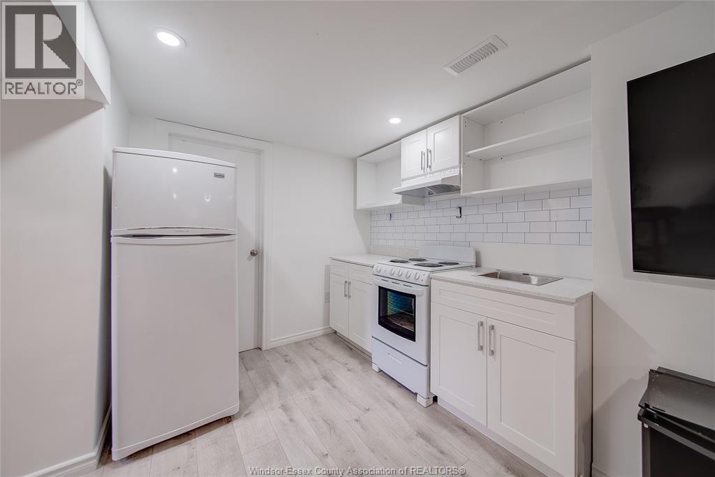1215 Chappell Unit# Lower, Windsor, Ontario  N9C 3C8 - Photo 11 - 26021722