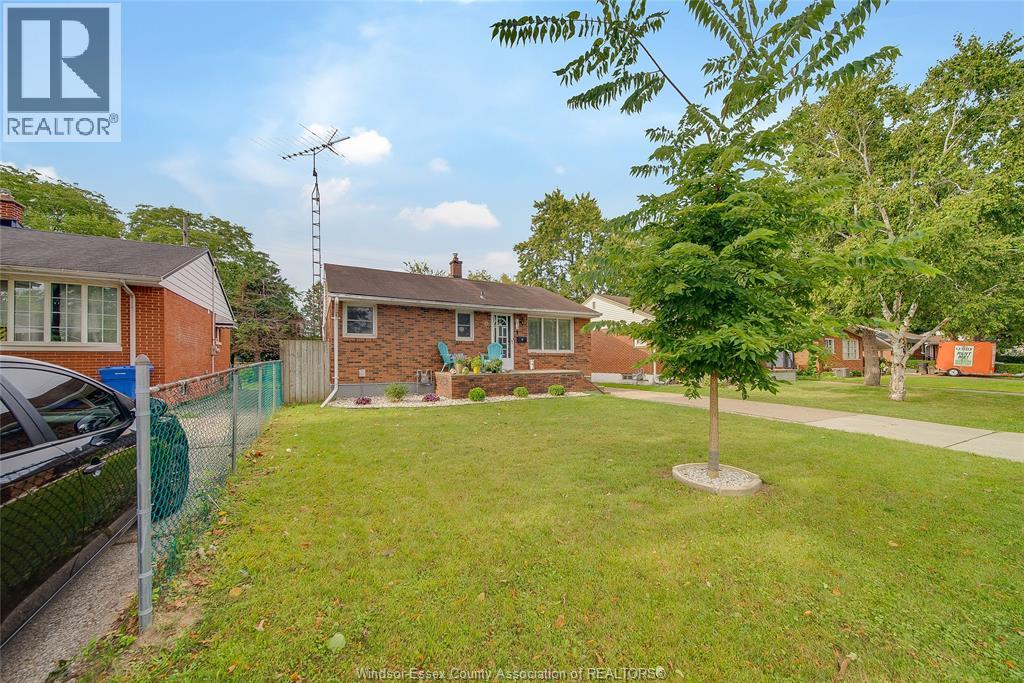 1215 Chappell Unit# Lower, Windsor, Ontario  N9C 3C8 - Photo 15 - 26021722