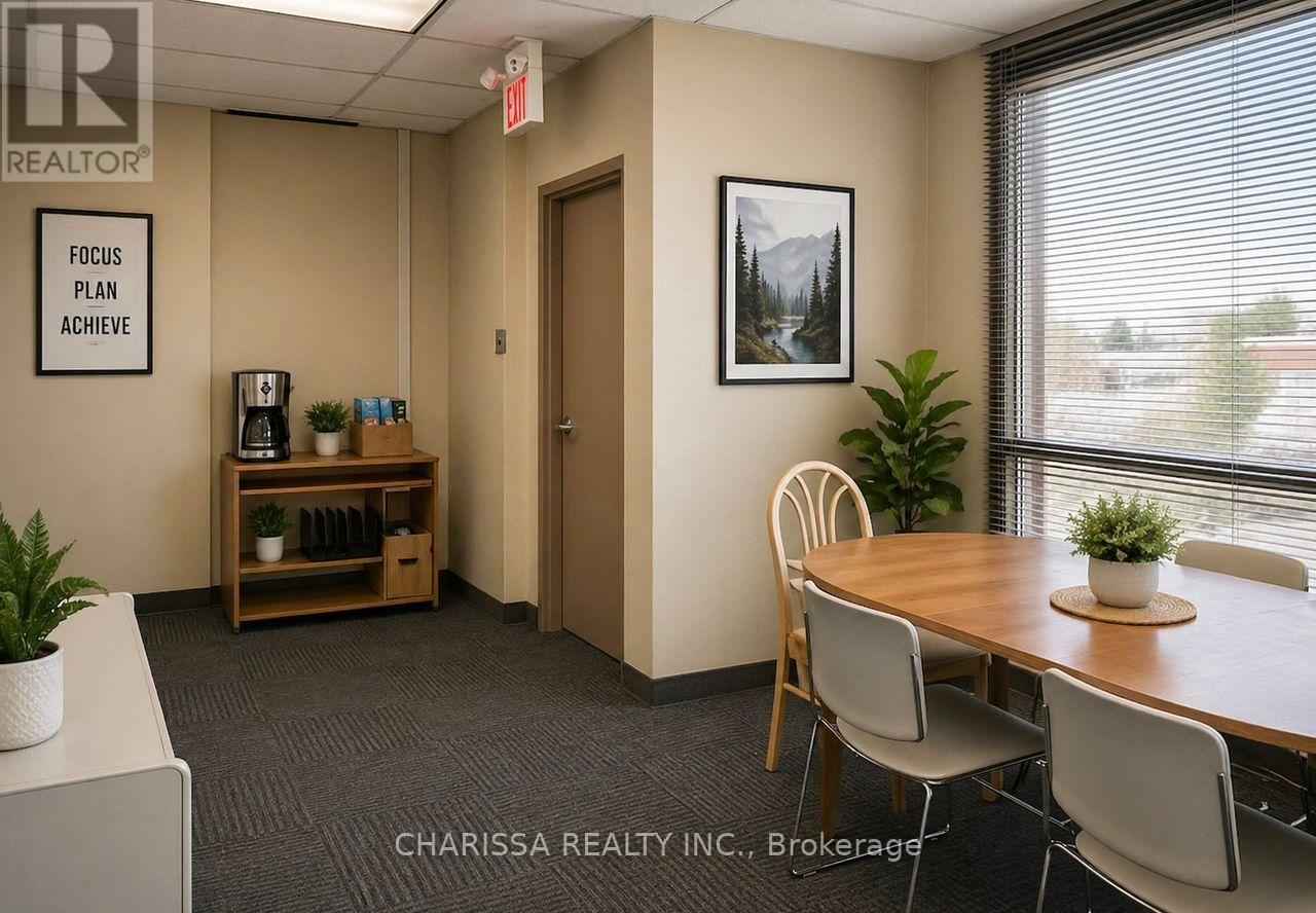 22 Clapperton Street, Barrie (City Centre), Ontario  L4M 1G4 - Photo 7 - S13764404