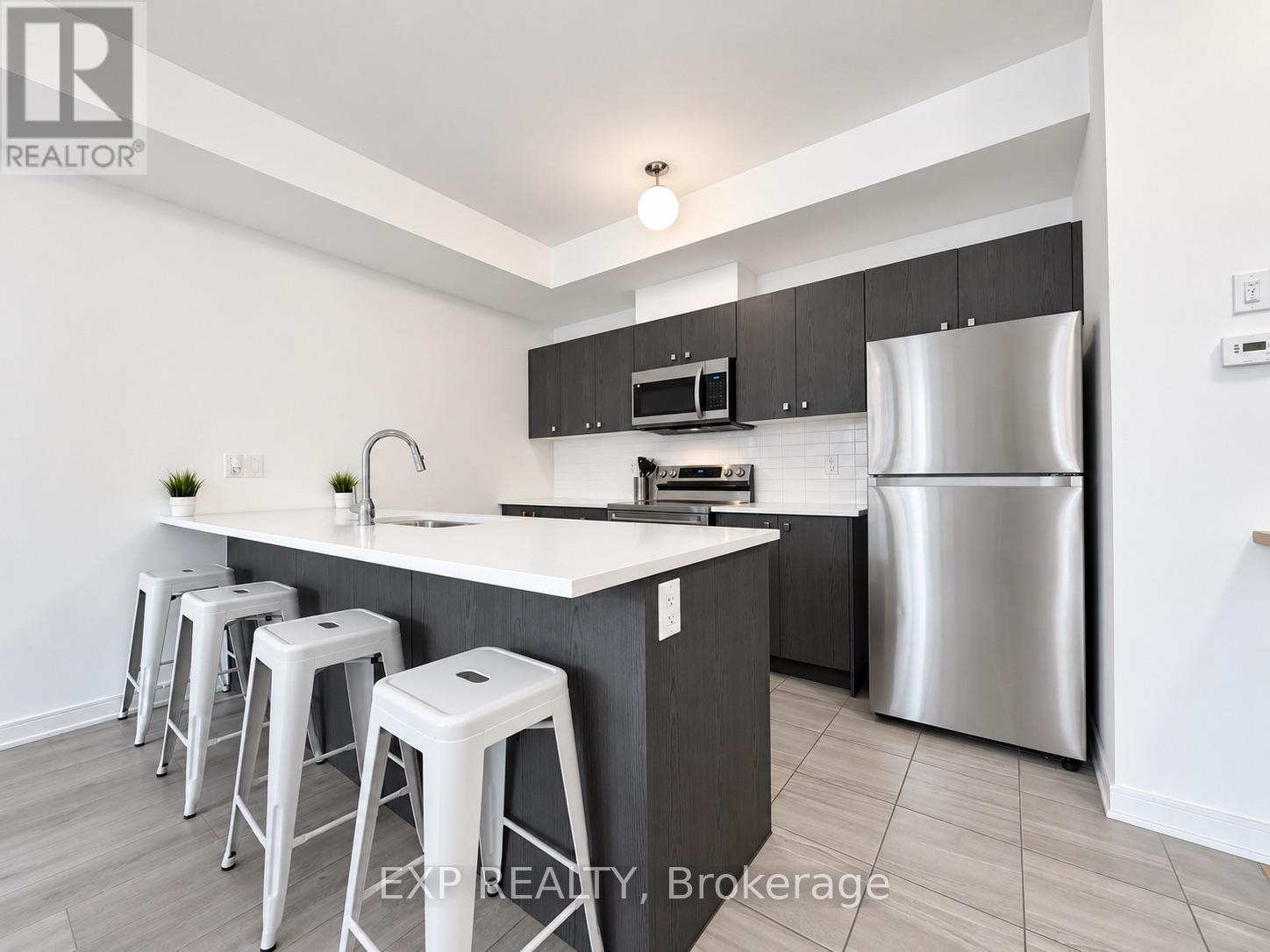 3 Red Maple Lane, Barrie (Innis-Shore), Ontario  L4N 0H7 - Photo 6 - S13764420