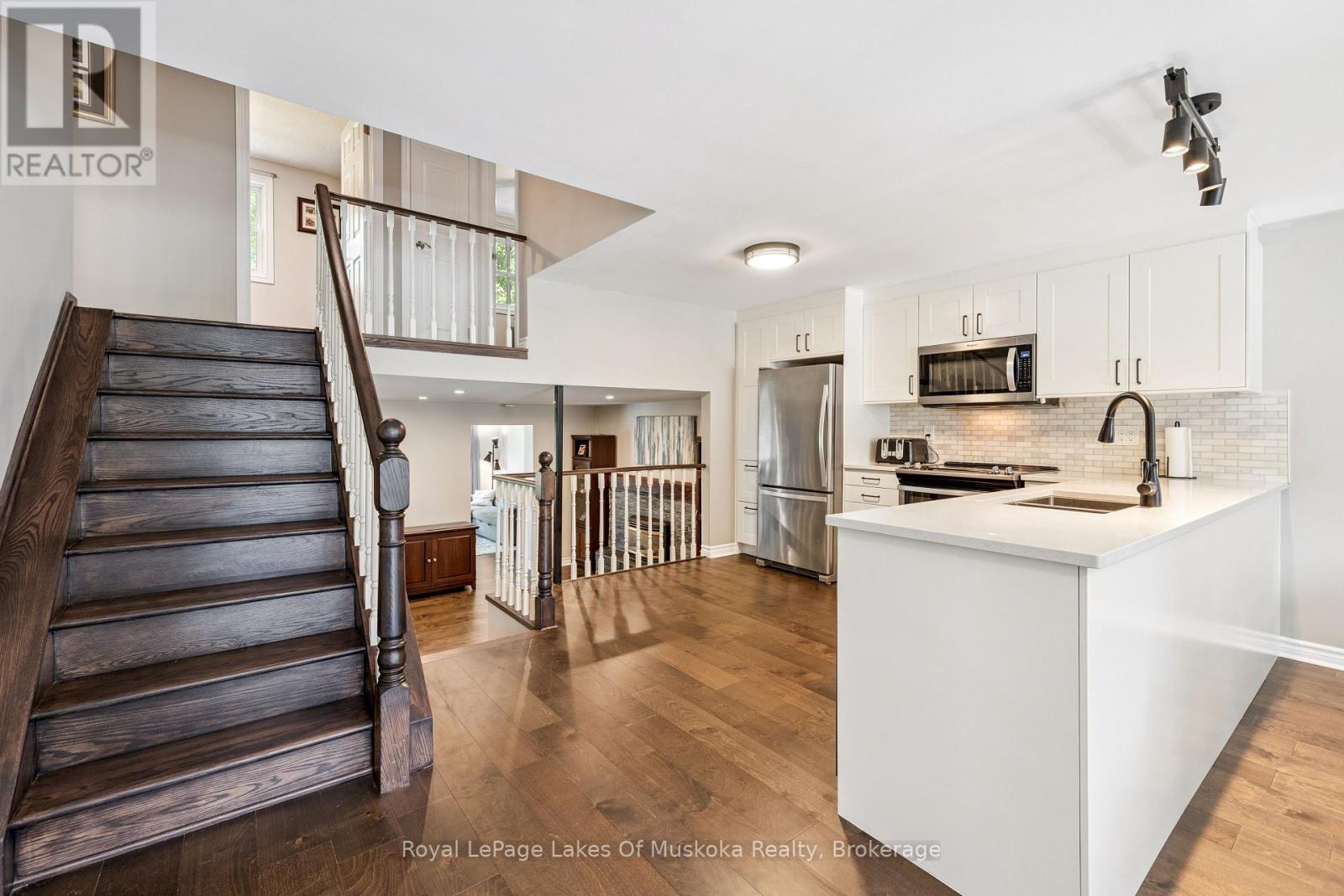 23 Maypark Drive, Bracebridge (Monck (Bracebridge)), Ontario  P1L 1C3 - Photo 10 - X13764388
