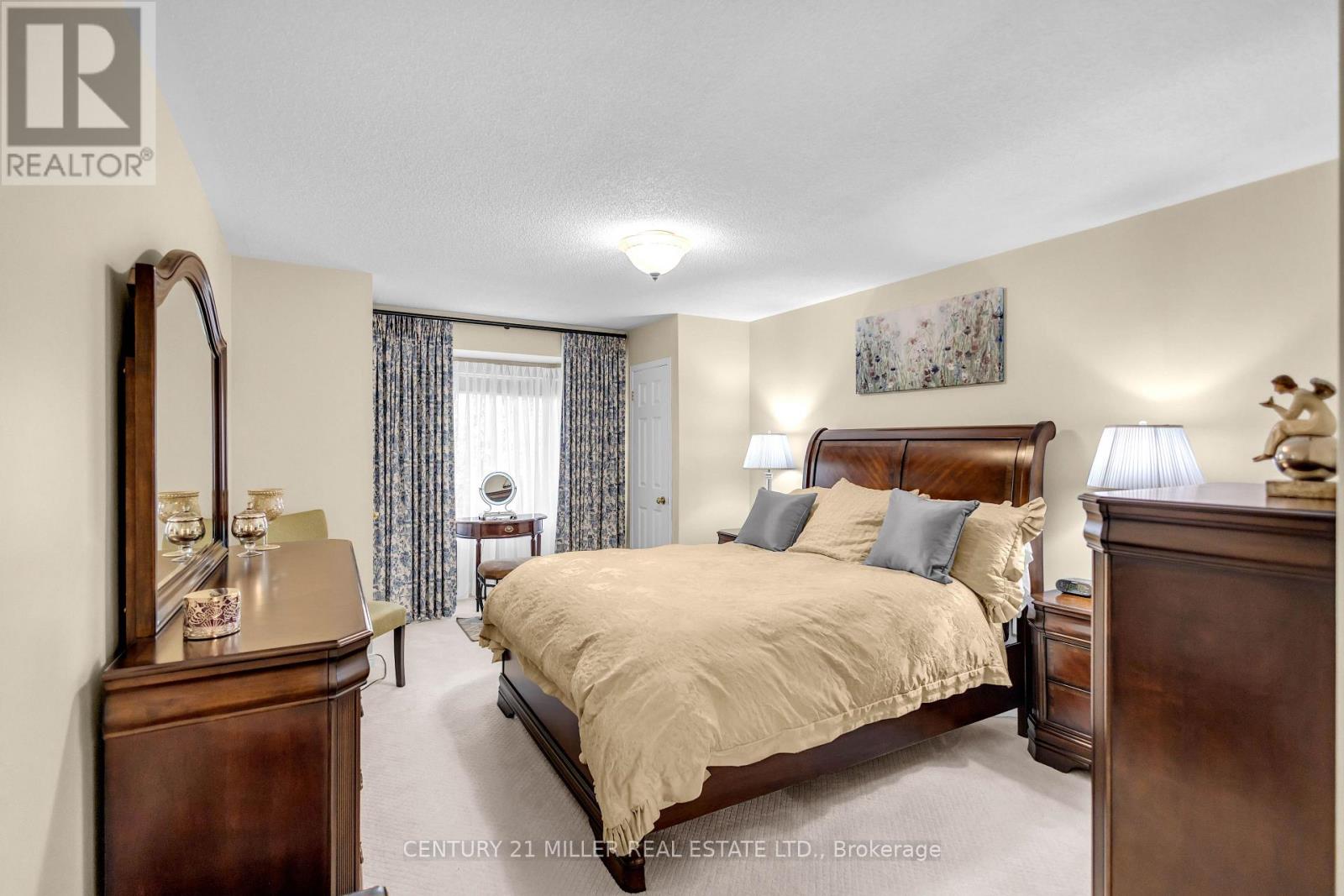 4 - 2175 Country Club Drive, Burlington, Ontario  L7M 4H9 - Photo 13 - W13764382