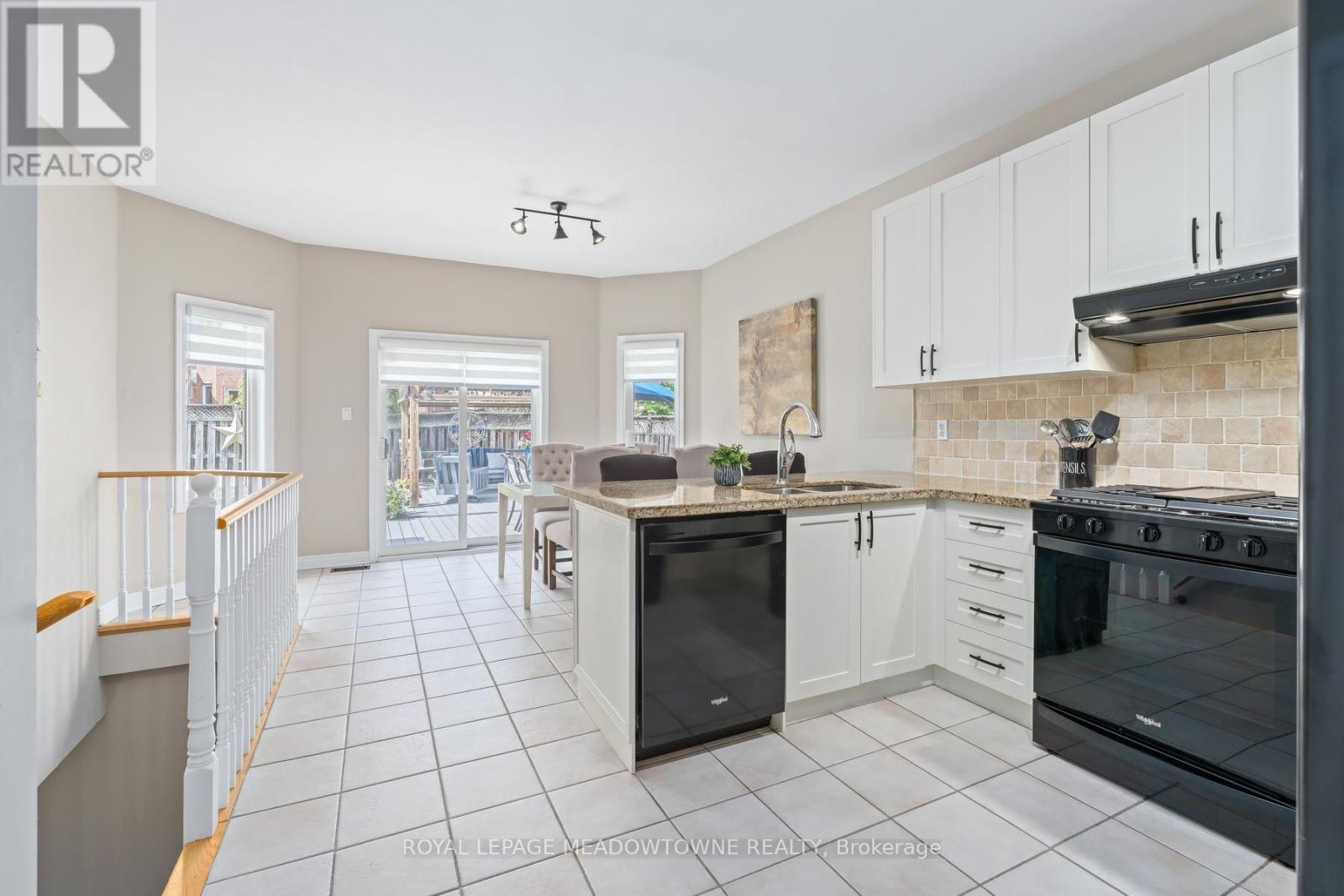 69 Chaplin Crescent, Halton Hills, Ontario  L7G 5V6 - Photo 12 - W13764408