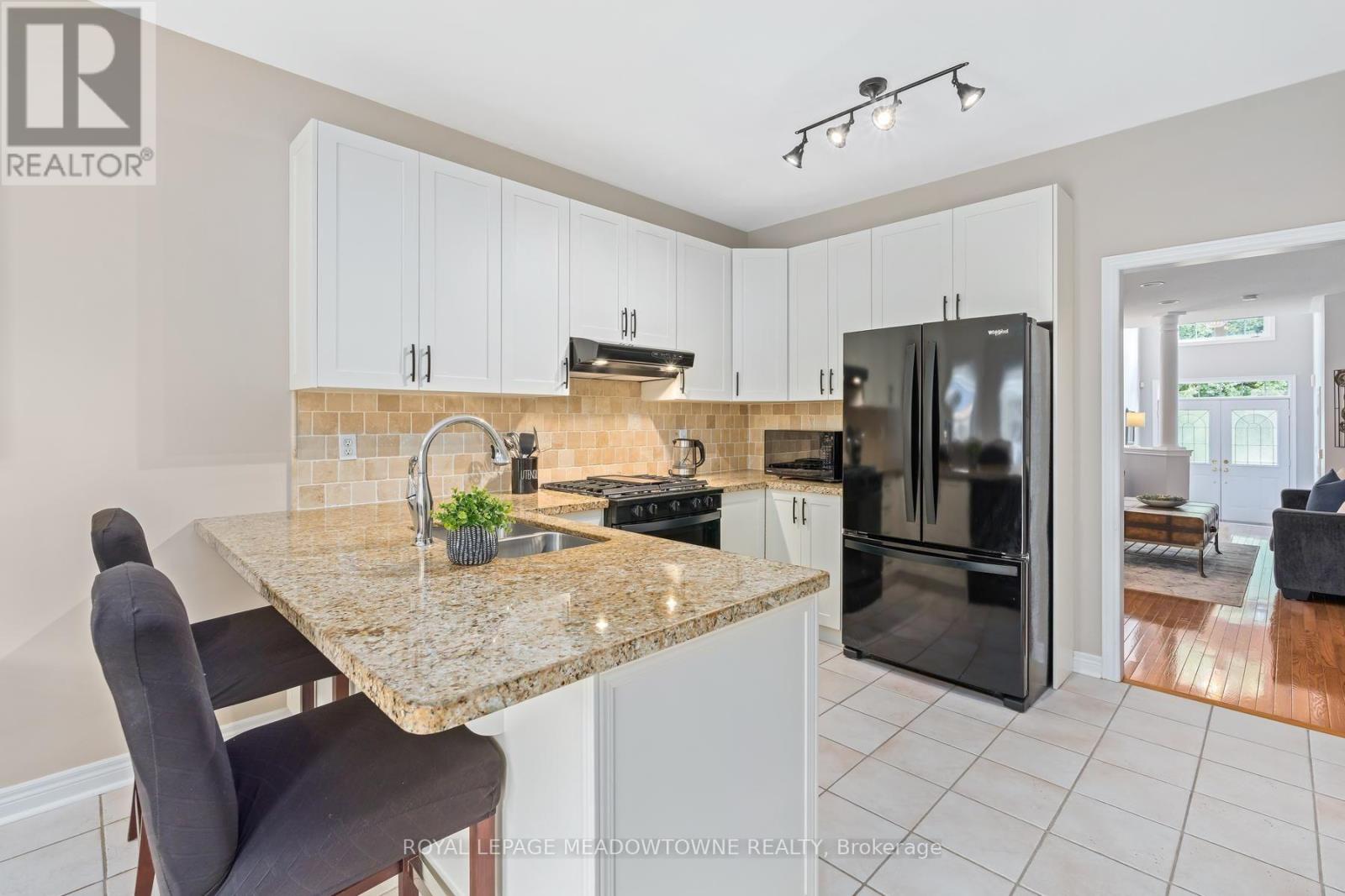 69 Chaplin Crescent, Halton Hills, Ontario  L7G 5V6 - Photo 13 - W13764408