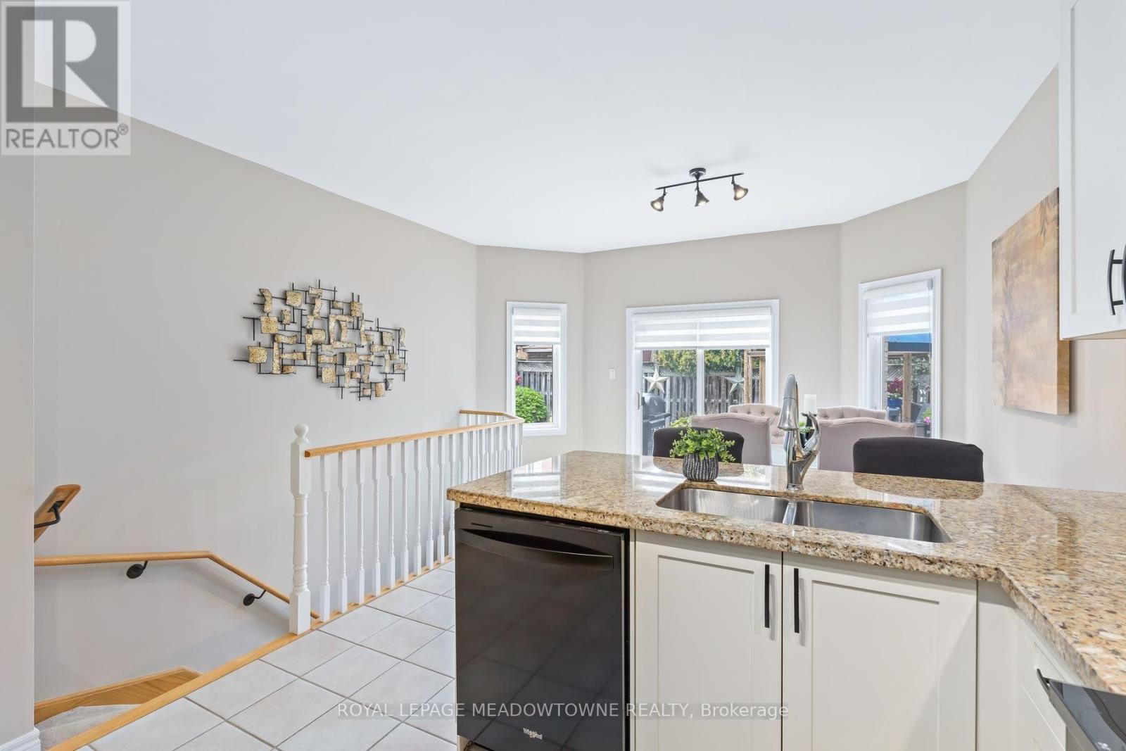 69 Chaplin Crescent, Halton Hills, Ontario  L7G 5V6 - Photo 15 - W13764408