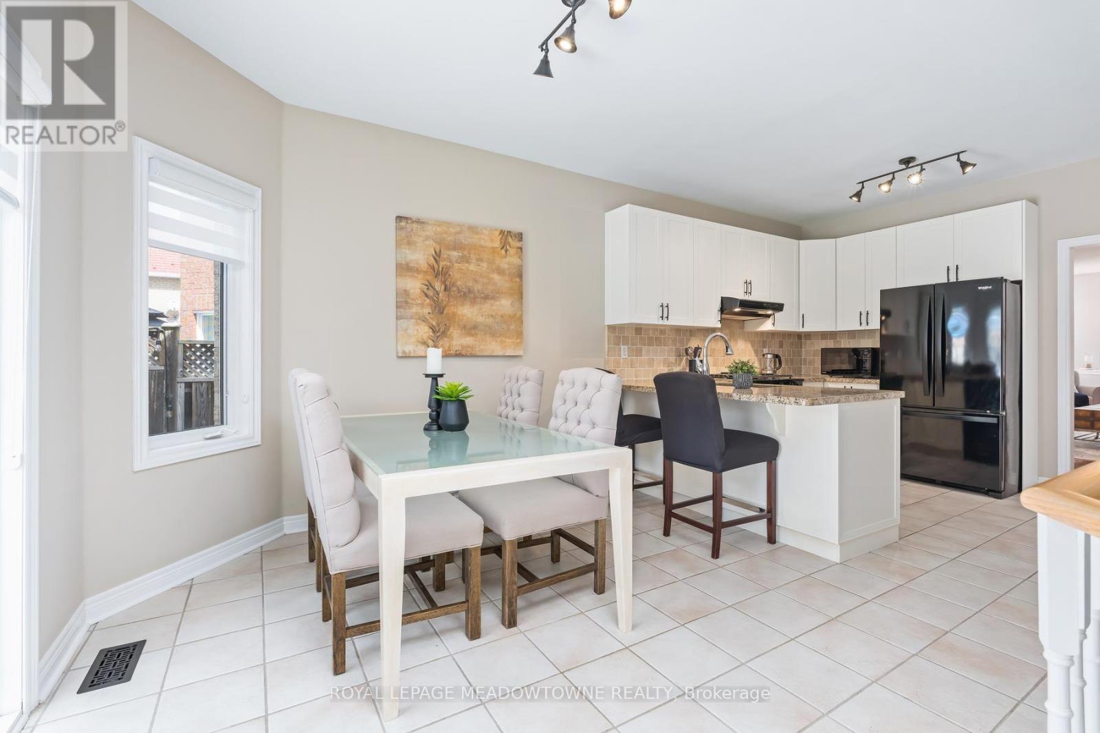 69 Chaplin Crescent, Halton Hills, Ontario  L7G 5V6 - Photo 17 - W13764408