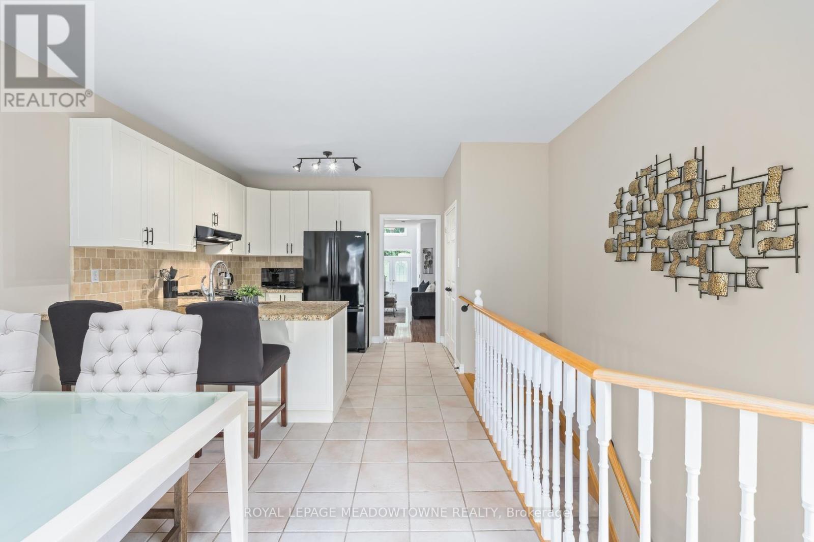 69 Chaplin Crescent, Halton Hills, Ontario  L7G 5V6 - Photo 18 - W13764408