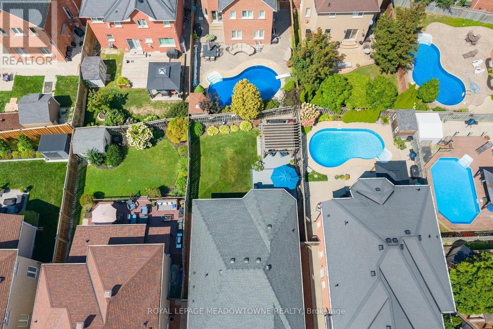 69 Chaplin Crescent, Halton Hills, Ontario  L7G 5V6 - Photo 34 - W13764408