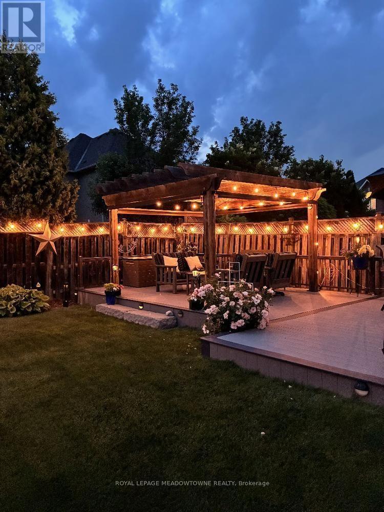 69 Chaplin Crescent, Halton Hills, Ontario  L7G 5V6 - Photo 40 - W13764408