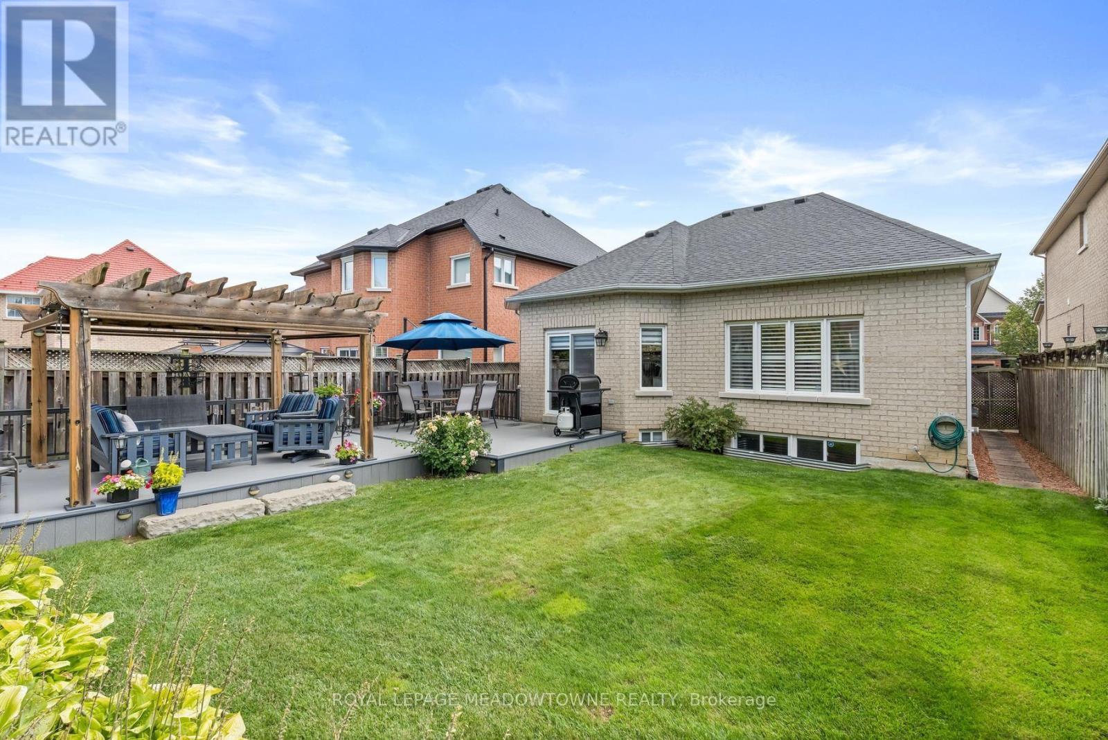 69 Chaplin Crescent, Halton Hills, Ontario  L7G 5V6 - Photo 48 - W13764408