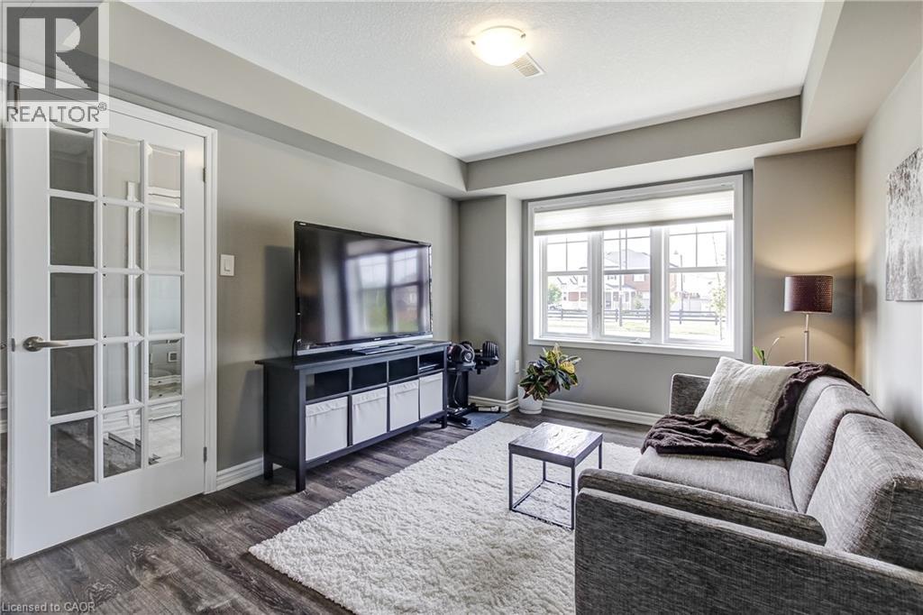 230 Avonsyde Boulevard Unit# 3, Waterdown, Ontario  L8B 1T9 - Photo 9 - 40861541