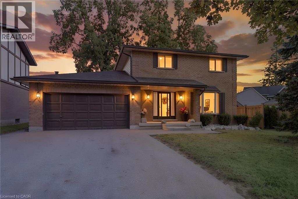 8 BECKETT Drive, Brantford, Ontario