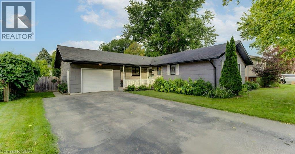 3 Blue Heron Court, Elmira, Ontario  N3B 1S6 - Photo 1 - 40861742