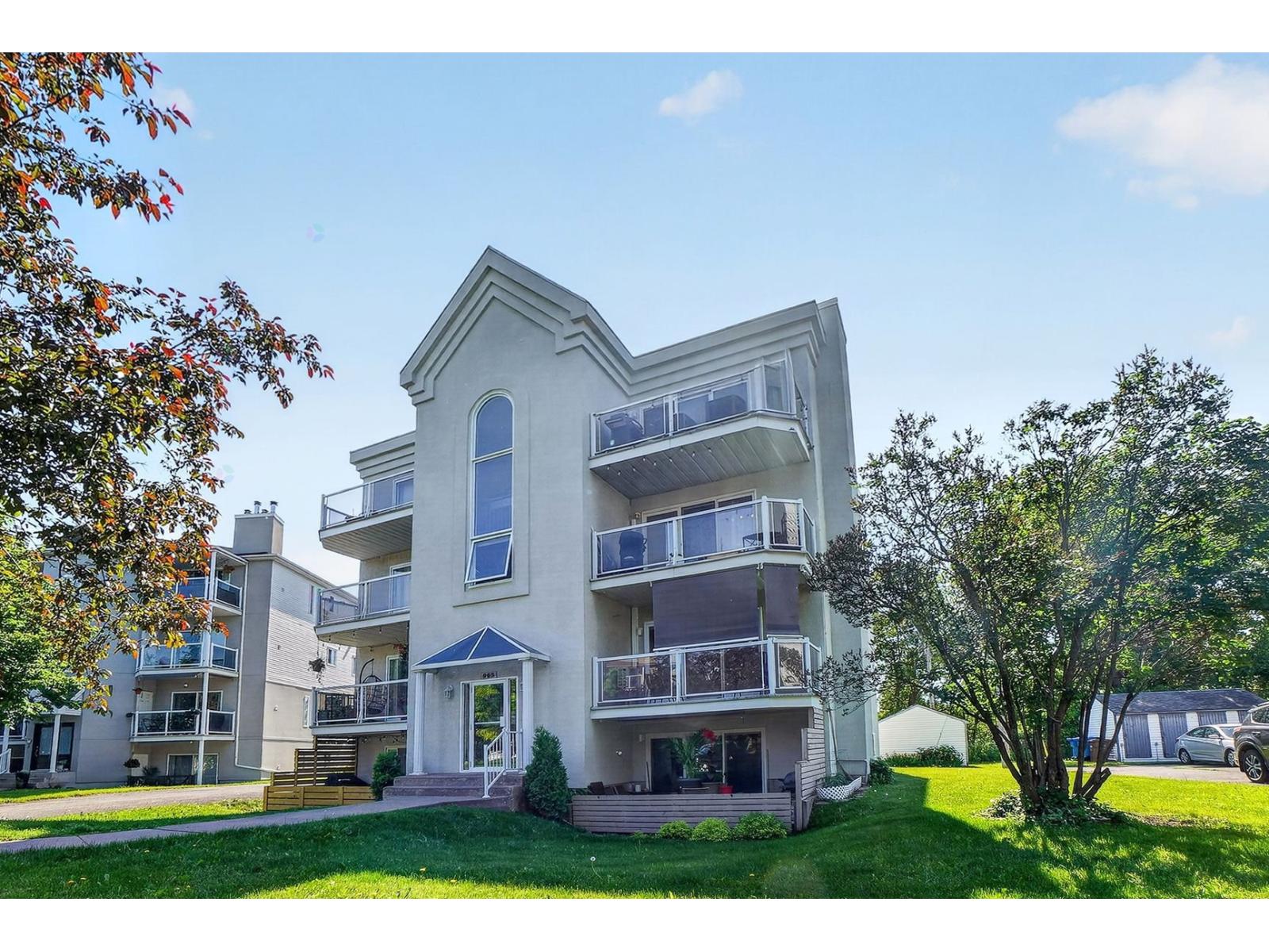 965 Rue des Faucons|#302 Sainte-Catherine Quebec Canada J5C1R9 3
