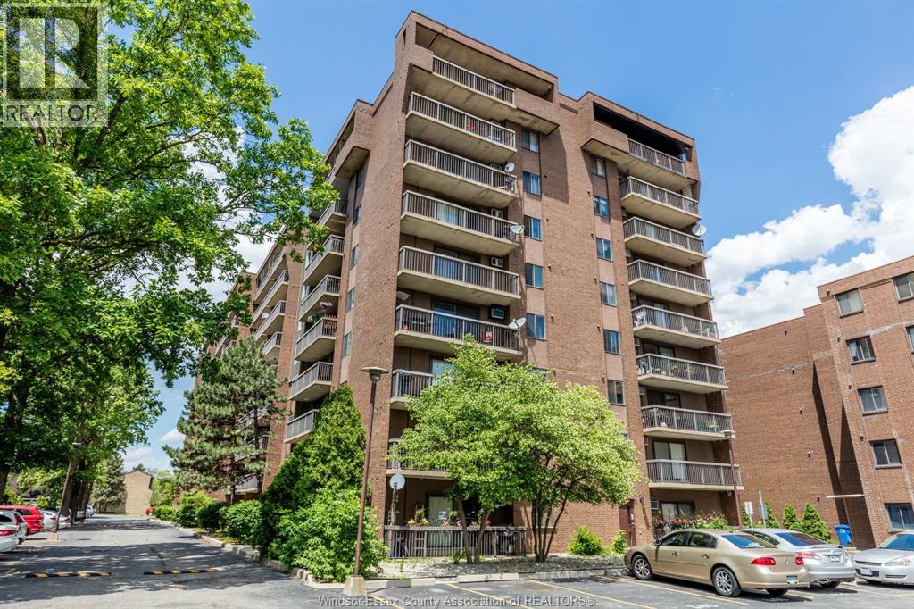 MLS# 26021990: 3936 WYANDOTTE STREET East Unit# 407, Windsor, Canada