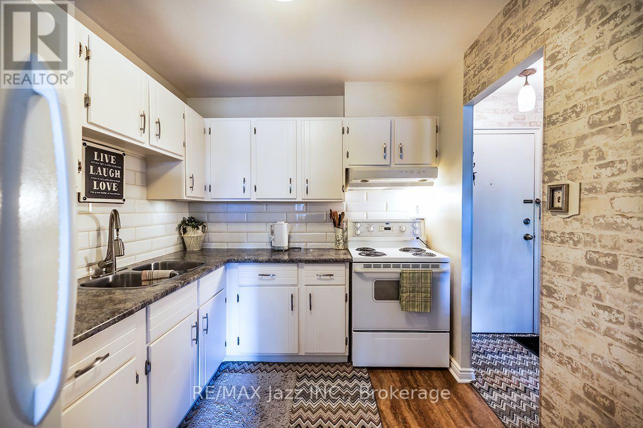 304 - 131 Taunton Road E, Oshawa (Centennial), Ontario  L1G 3T8 - Photo 11 - E13764532