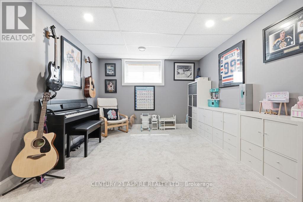 6 Zachary Street, Petawawa, Ontario  K8H 0G5 - Photo 32 - X13764604