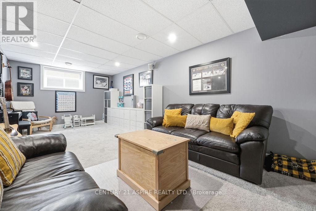6 Zachary Street, Petawawa, Ontario  K8H 0G5 - Photo 35 - X13764604