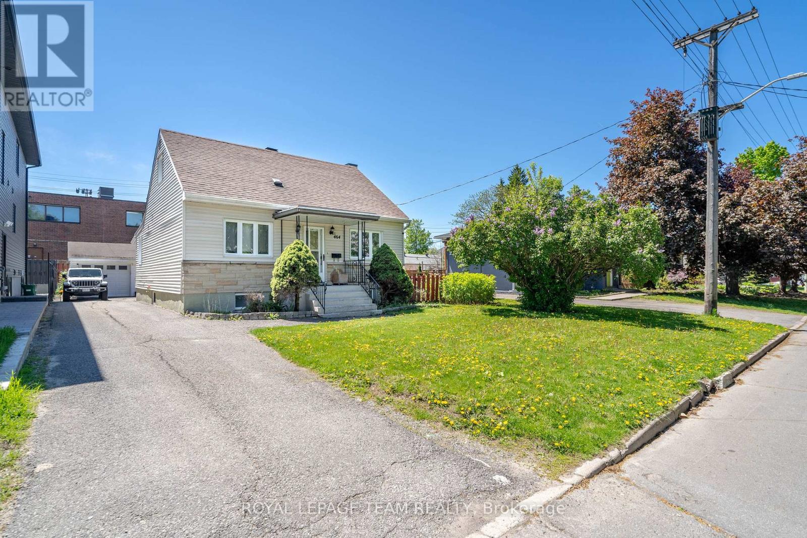 464 Mutual Street, Ottawa, Ontario  K1K 1C8 - Photo 2 - X13764500