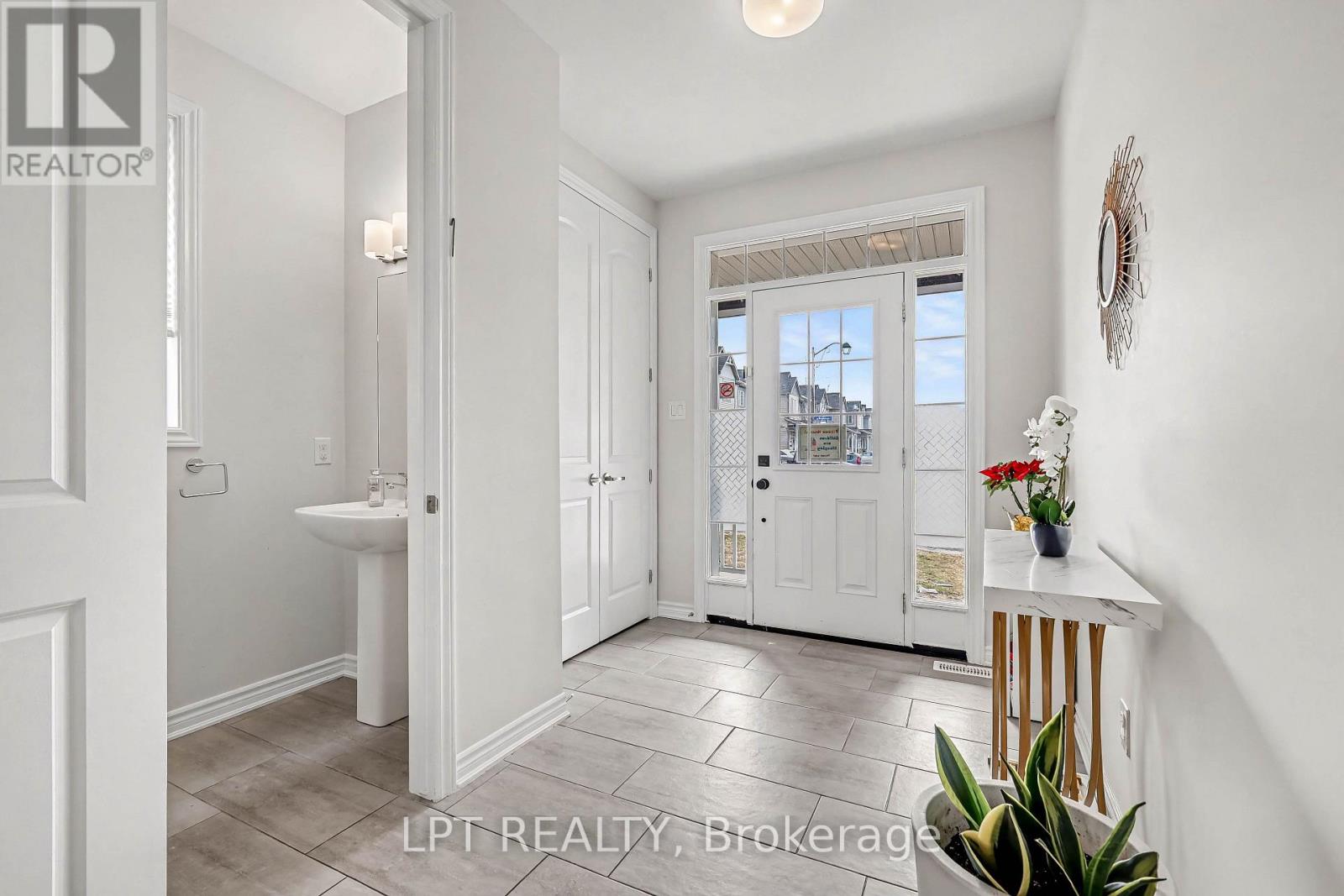 730 Perseus Avenue, Ottawa, Ontario  K2J 6V8 - Photo 3 - X13764634