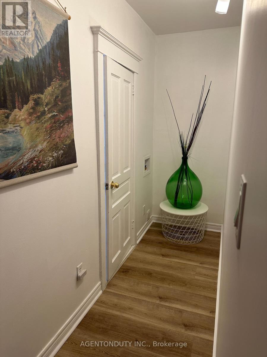 200 St Helen's Avenue, Toronto, Ontario  M6H 4A1 - Photo 29 - C13764524