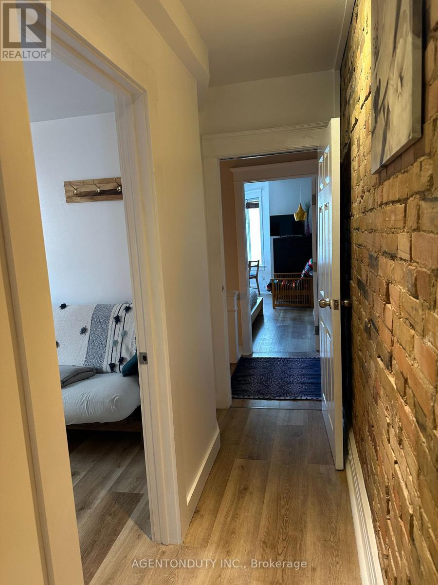 200 St Helen's Avenue, Toronto, Ontario  M6H 4A1 - Photo 30 - C13764524