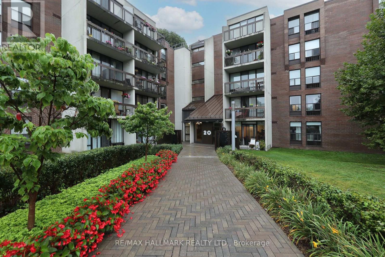 415 - 20 Fashion Roseway, Toronto, Ontario  M2N 6B5 - Photo 1 - C13764606