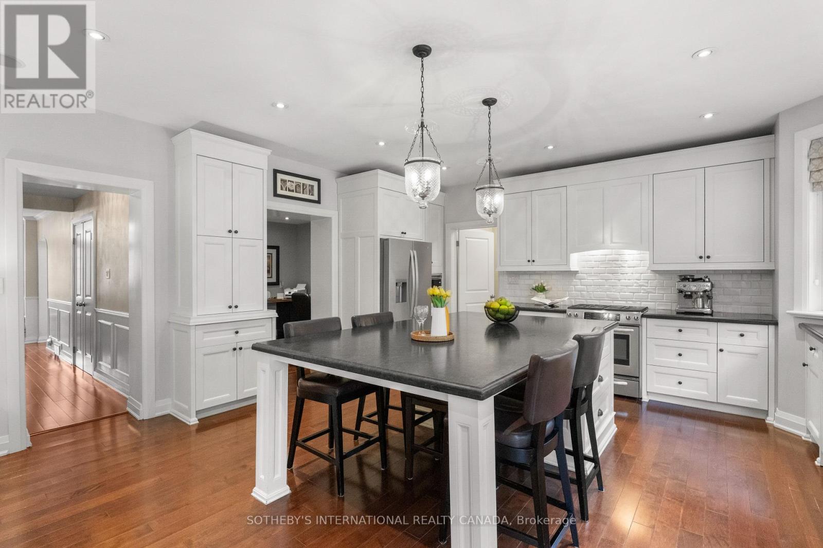 174 Ridley Boulevard, Toronto, Ontario  M5M 3M1 - Photo 12 - C13764620