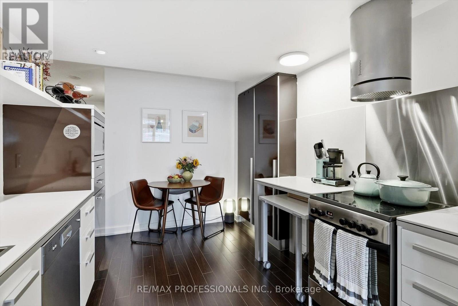 1605 - 38 Dan Leckie Way, Toronto, Ontario  M5V 2V6 - Photo 10 - C13764632