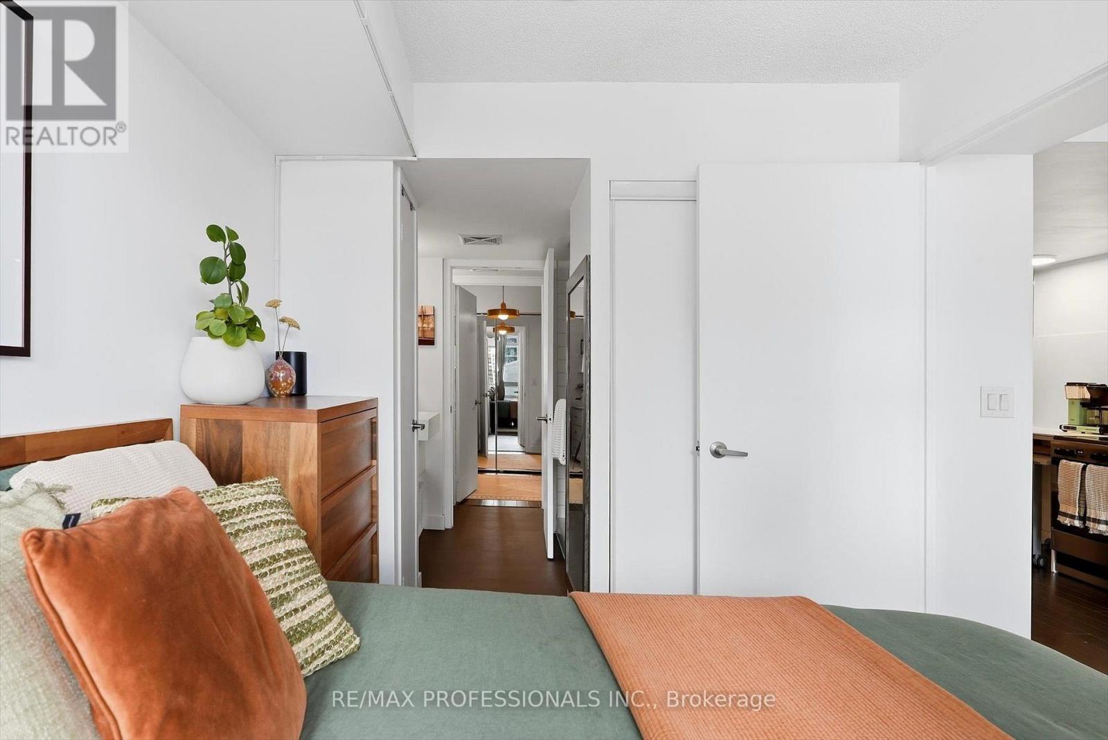1605 - 38 Dan Leckie Way, Toronto, Ontario  M5V 2V6 - Photo 15 - C13764632