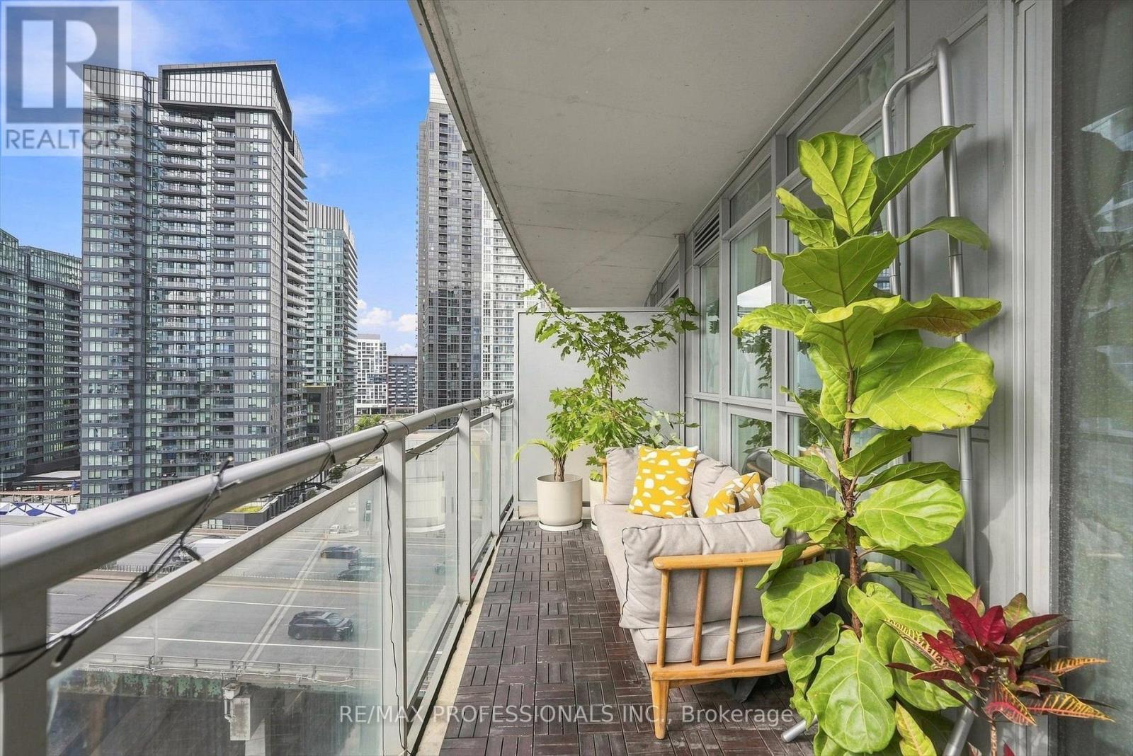 1605 - 38 Dan Leckie Way, Toronto, Ontario  M5V 2V6 - Photo 19 - C13764632