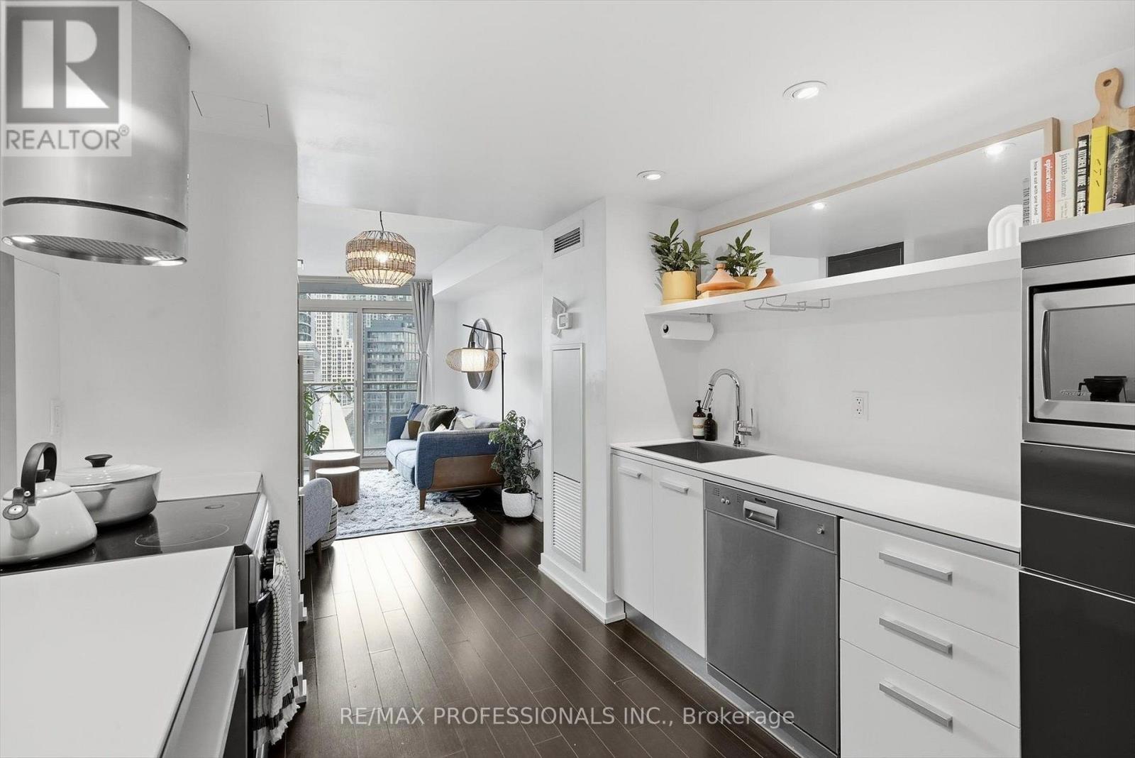 1605 - 38 Dan Leckie Way, Toronto, Ontario  M5V 2V6 - Photo 7 - C13764632