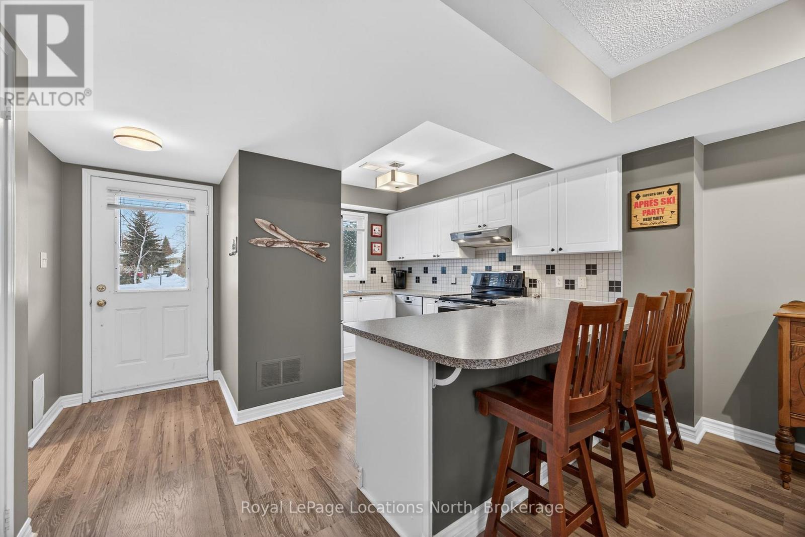 43 Sundial Court, Collingwood, Ontario  L9Y 5E5 - Photo 9 - S13764494